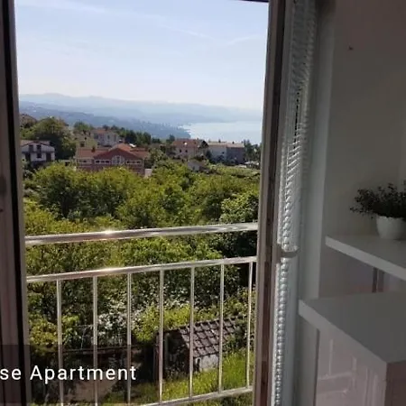 Penthouse Jacuzzi & Pool Luxury Apartment