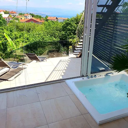 Penthouse Jacuzzi & Pool Apartmants Opatija