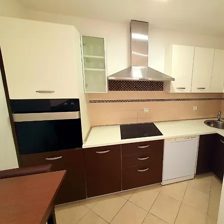 Penthouse Jacuzzi & Pool Apartmants