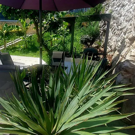 Apartamento Penthouse Jacuzzi & Pool Apartmants