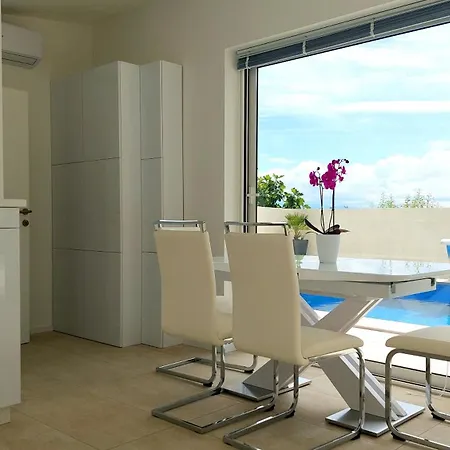 Apartamento Penthouse Jacuzzi & Pool Apartmants