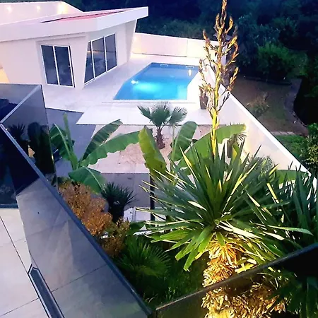 Apartamento Penthouse Jacuzzi & Pool Apartmants *