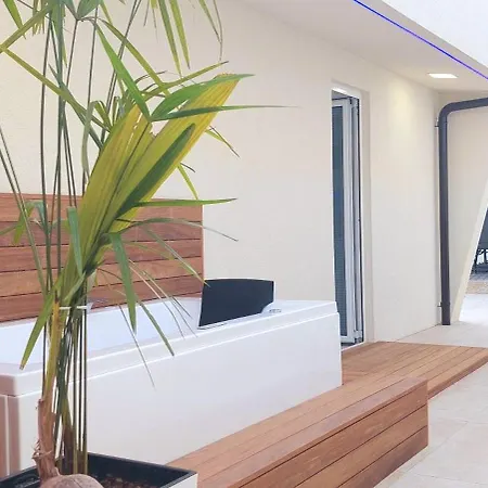 Penthouse Jacuzzi & Pool Apartmants Opatija