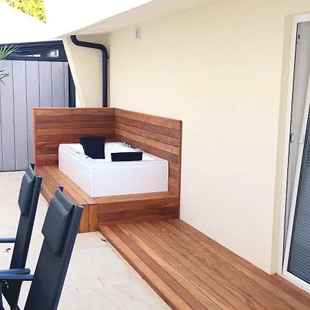 Penthouse Jacuzzi & Pool Apartmants * Opatija