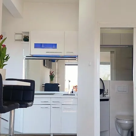 Penthouse Jacuzzi & Pool Apartmants * Opatija