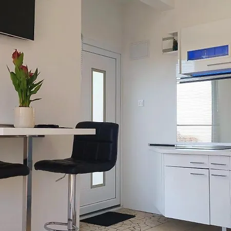 Apartamento Penthouse Jacuzzi & Pool Apartmants