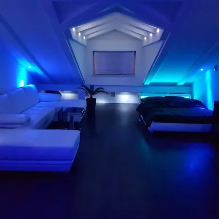 Apartamento Penthouse Jacuzzi & Pool Apartmants *