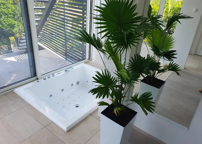 Penthouse Jacuzzi & Pool Luxury