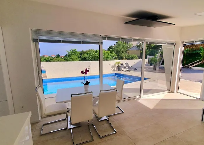 Penthouse Jacuzzi & Pool Luxury Lägenhet Opatija