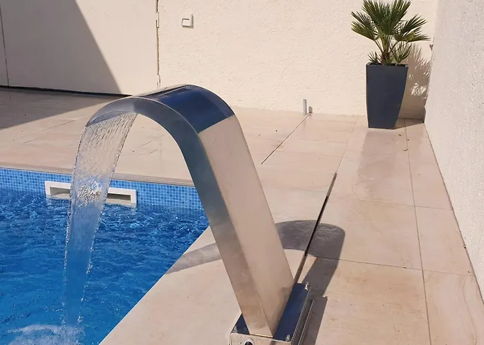 아파트 Penthouse Jacuzzi & Pool Luxury *