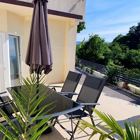 Penthouse Jacuzzi & Pool Luxury דירה *