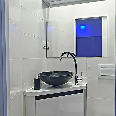 Penthouse Jacuzzi & Pool Luxury דירה *