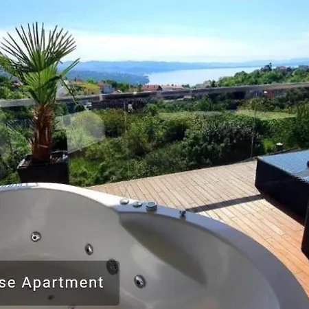 Penthouse Jacuzzi & Pool Luxury * Опатия