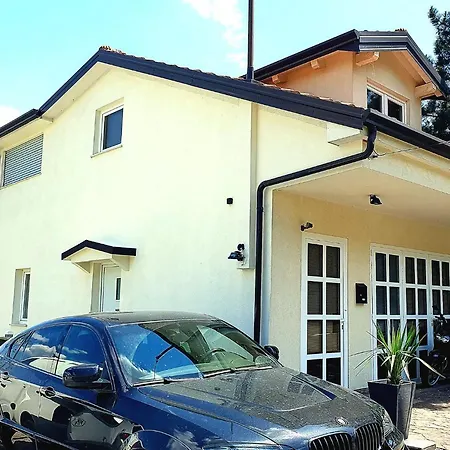 Penthouse Jacuzzi & Pool Apartmants Apartment