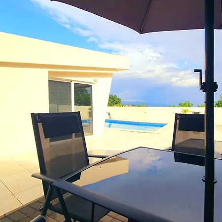 Penthouse Jacuzzi & Pool Luxury Апартаменты