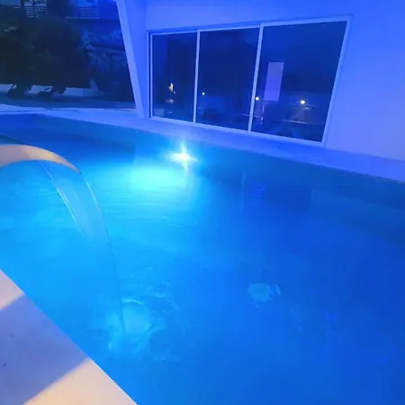 דירה Penthouse Jacuzzi & Pool Luxury *