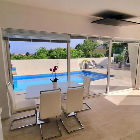 Penthouse Jacuzzi & Pool Luxury Apartamento Opatija