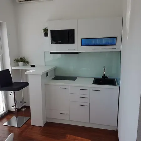 Penthouse Jacuzzi & Pool Luxury דירה