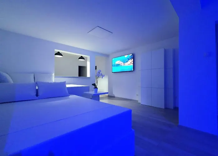 Penthouse Jacuzzi & Pool Luxury 公寓