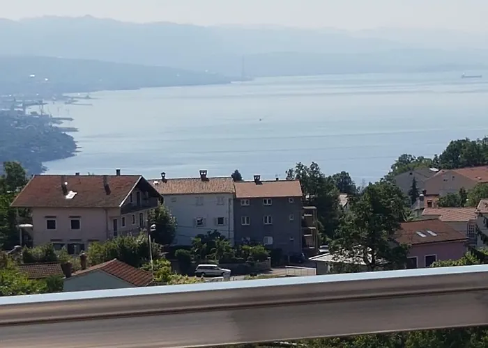 Penthouse Jacuzzi & Pool Luxury Apartment *