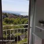 Penthouse Jacuzzi & Pool Luxury Apartman