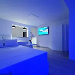 Penthouse Jacuzzi & Pool Luxury Apartman