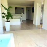 Penthouse Jacuzzi & Pool Luxury Apartman