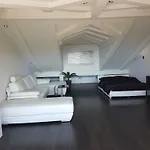 Penthouse Jacuzzi & Pool Luxury Apartman Abbázia