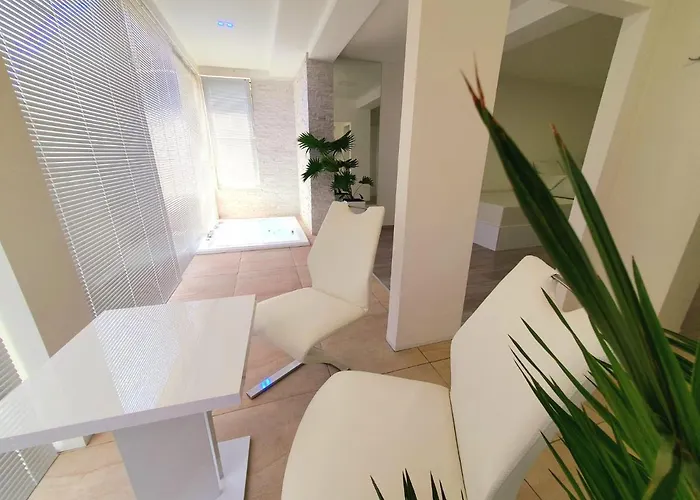 Penthouse Jacuzzi & Pool Luxury アパート *