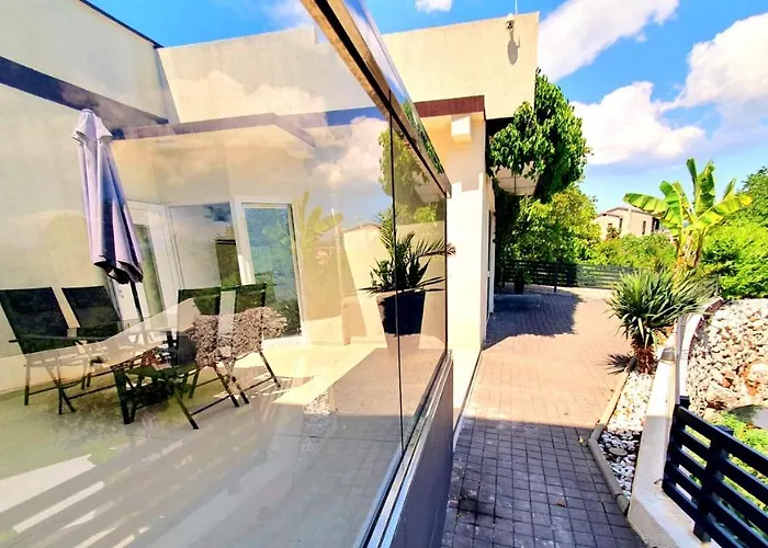 Penthouse Jacuzzi & Pool Luxury オパティヤ