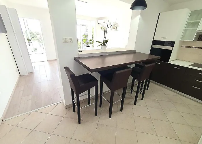 Penthouse Jacuzzi & Pool Luxury